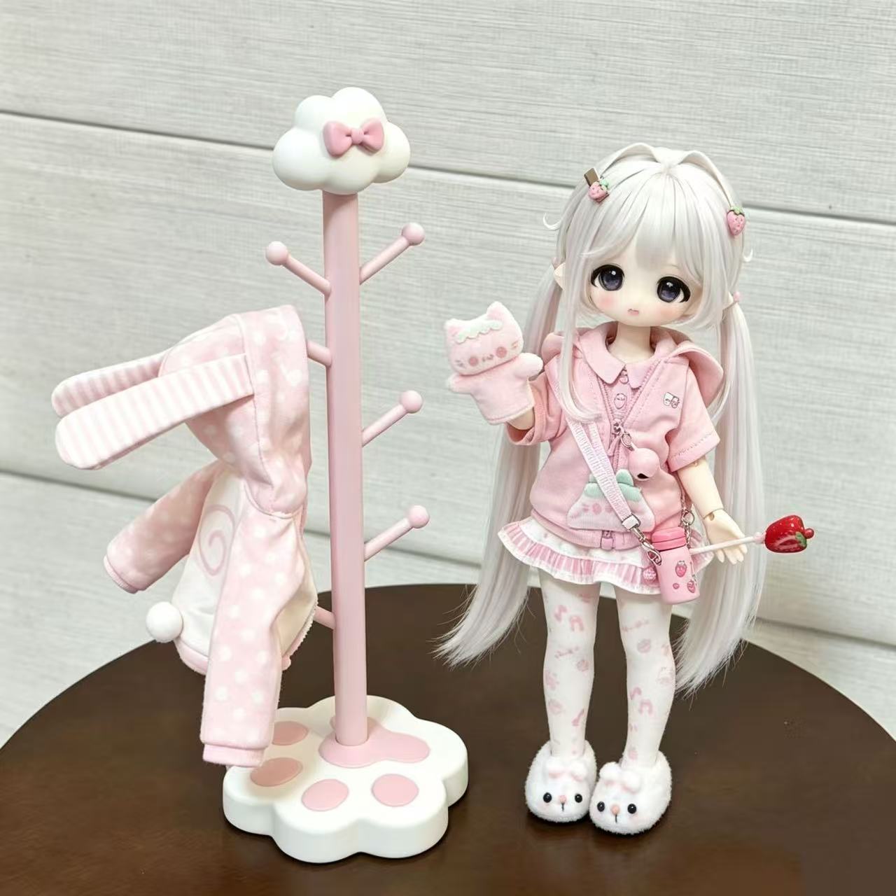 رف ملابس أرضي على شكل مخلب قطة - مراجعة Resin Art Baby وسعره